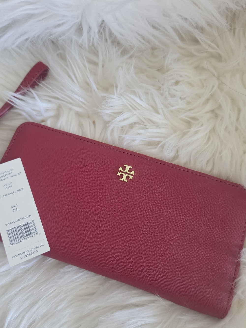 Tory Burch Emerson Zip Around Wristlet Wallet with Gold Logo NWT